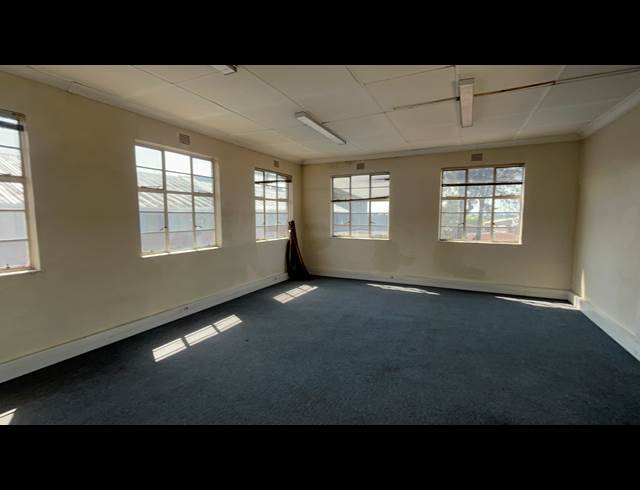 170M² WORKSHOP TO LET IN WADEVILLE
