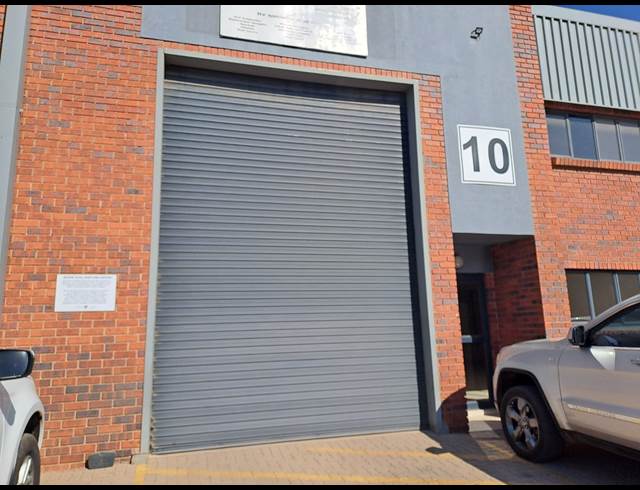 411M² WAREHOUSE TO LET IN POMONA