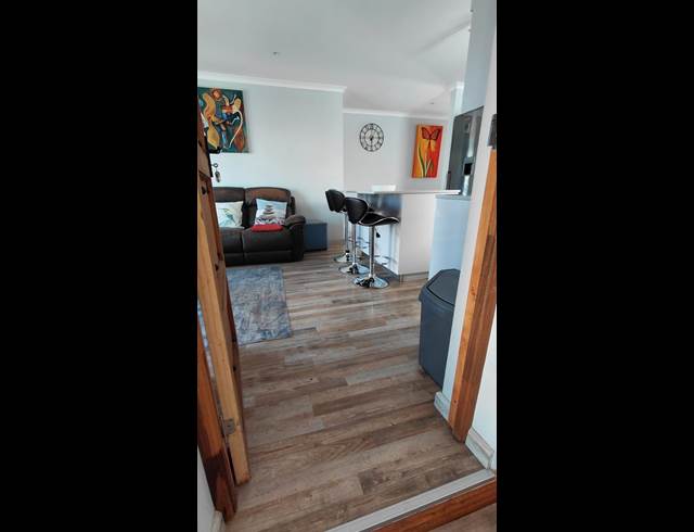 3 BEDROOM APARTMENT TO LET IN BLOUBERG RISE
