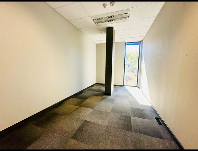 2,948M² OFFICE TO LET IN BRYANSTON