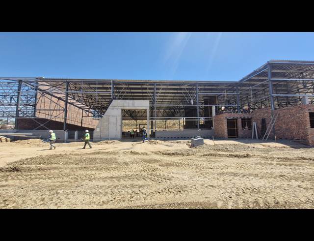 1,083.20M² WAREHOUSE TO LET IN CAPE FARMS