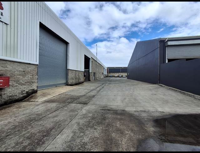 607M² OFFICE RENTED IN WOODBROOK