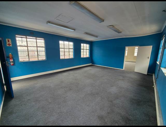 170M² WAREHOUSE TO LET IN WADEVILLE