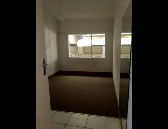 1 bed property to rent in DAGGAFONTEIN