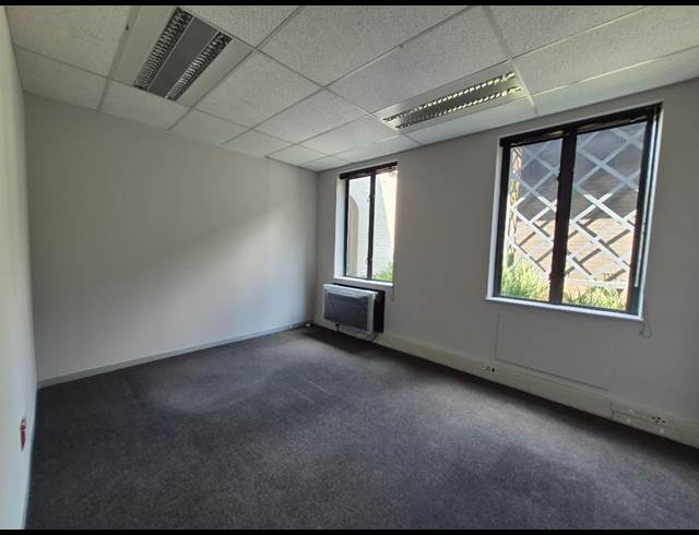 556M² OFFICE TO LET IN SANDTON CENTRAL