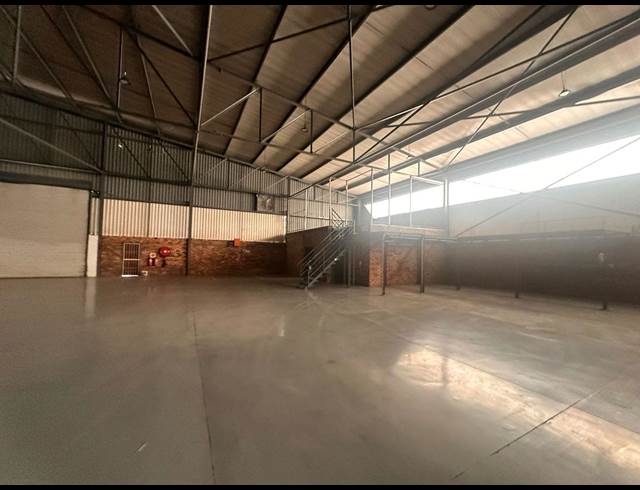 2,805M² WAREHOUSE TO LET IN ORMONDE