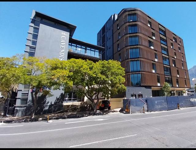 165M² OFFICE TO LET IN CLAREMONT