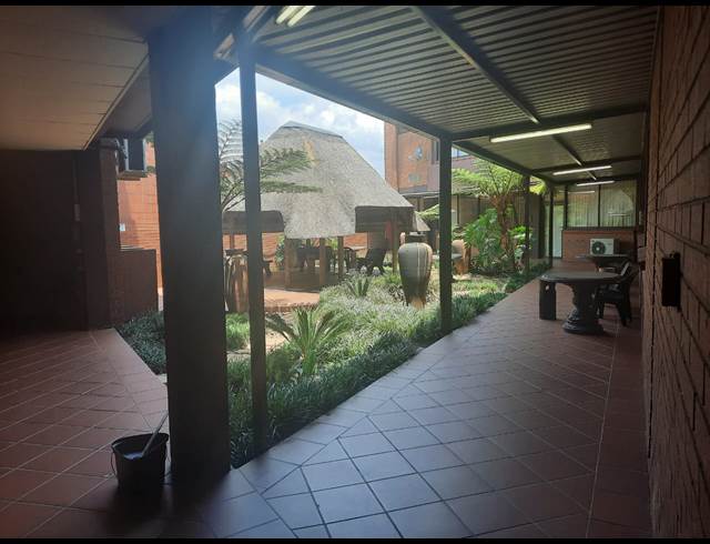 OFFICE PROPERTY TO RENT IN NEW REDRUTH