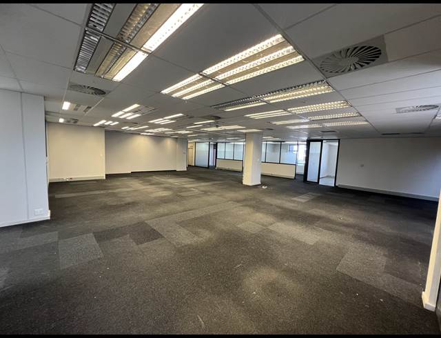 392M² OFFICE TO LET IN UMHLANGA RIDGE