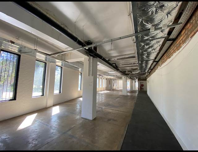 400M² OFFICE TO LET IN WOODSTOCK