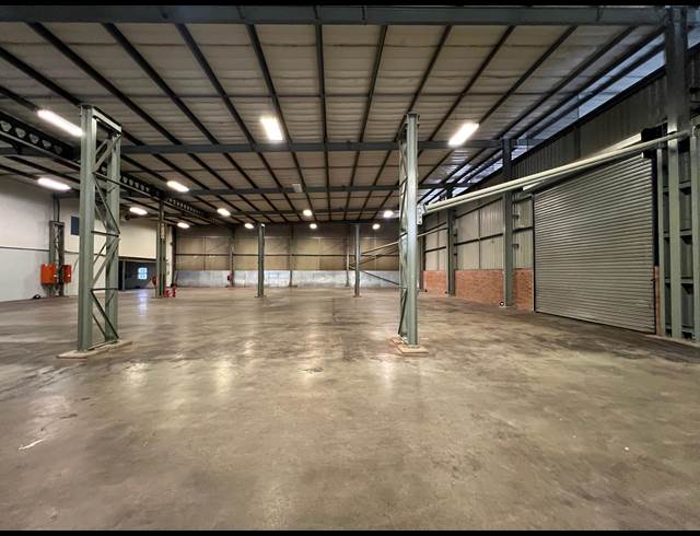 1,795M² WAREHOUSE TO LET IN STRIJDOMPARK
