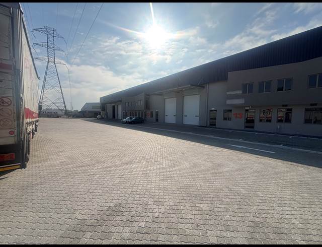 1,065M² WAREHOUSE TO LET IN BELLVILLE SOUTH