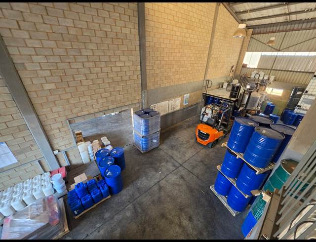 265M² WAREHOUSE TO LET IN STORMILL