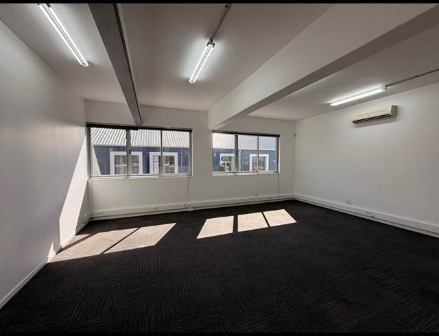 438M² OFFICE TO LET IN GREEN POINT