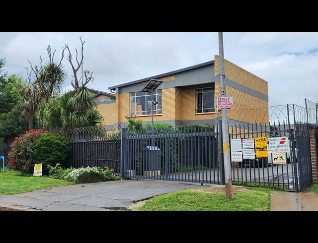 2 bed property to rent in GOEDEBURG