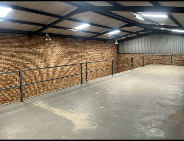 315M² WAREHOUSE TO LET IN CROWN
