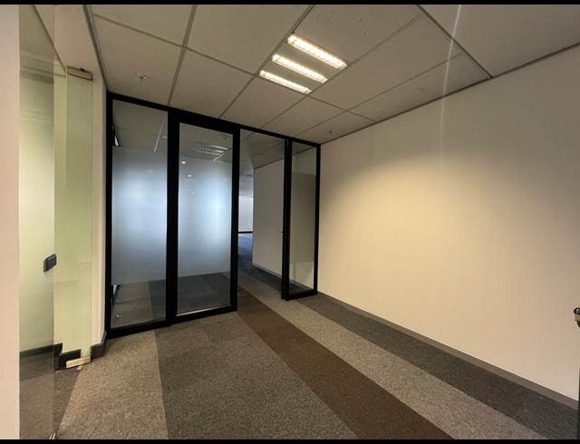 366.60M² OFFICE TO LET IN CENTURION CENTRAL