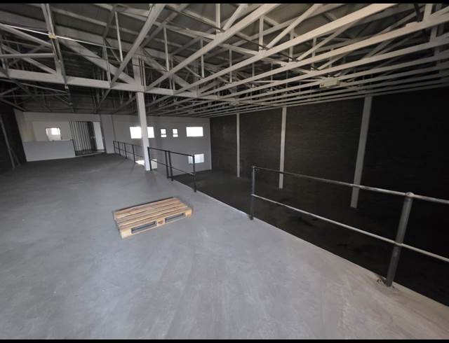 550M² WAREHOUSE TO LET IN STORMILL