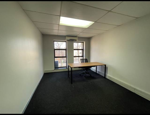 235M² OFFICE TO LET IN HURLINGHAM