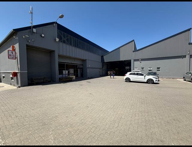999M² WAREHOUSE TO LET IN BLACKHEATH INDUSTRIAL