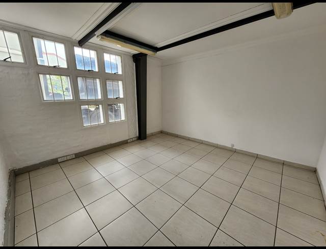 335M² WAREHOUSE TO LET IN DENVER