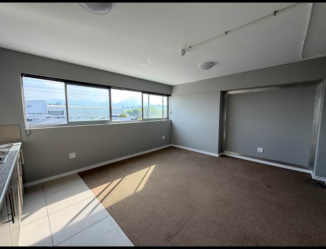 54M² OFFICE TO LET IN FIRGROVE