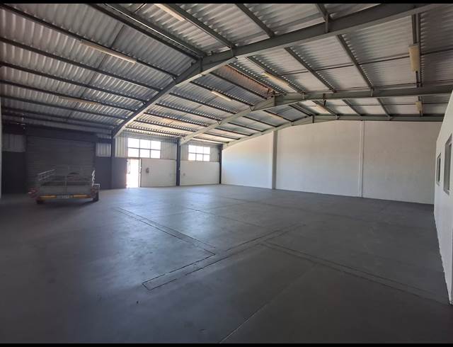 275M² WAREHOUSE TO LET IN WOODBROOK