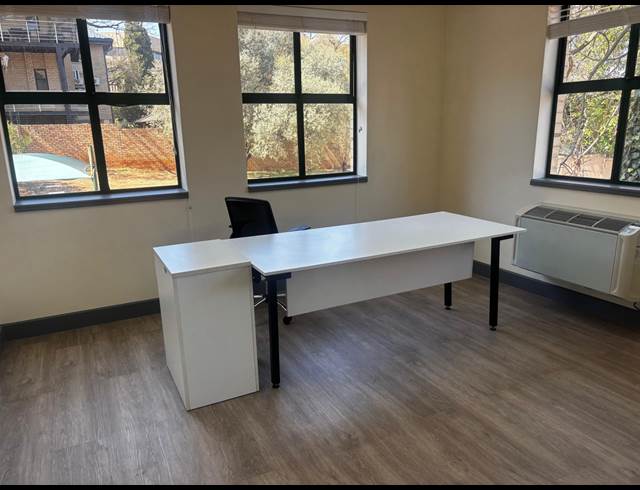 442M² OFFICE TO LET IN DUNKELD WEST