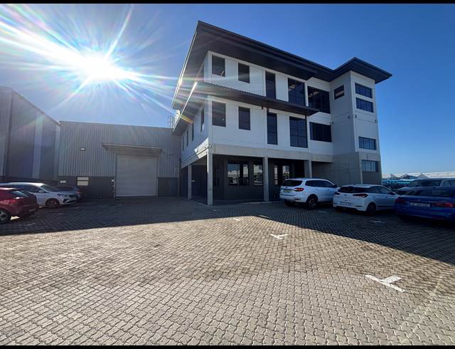 1,036M² WAREHOUSE TO LET IN FIRGROVE