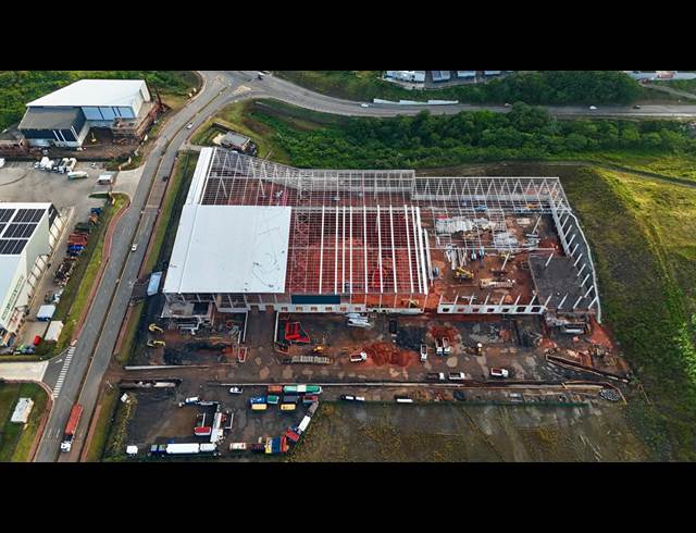 10,000M² WAREHOUSE TO LET IN GLEN ANIL