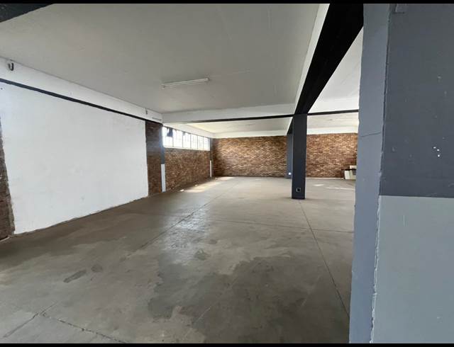 261M² WAREHOUSE TO LET IN EASTLEIGH