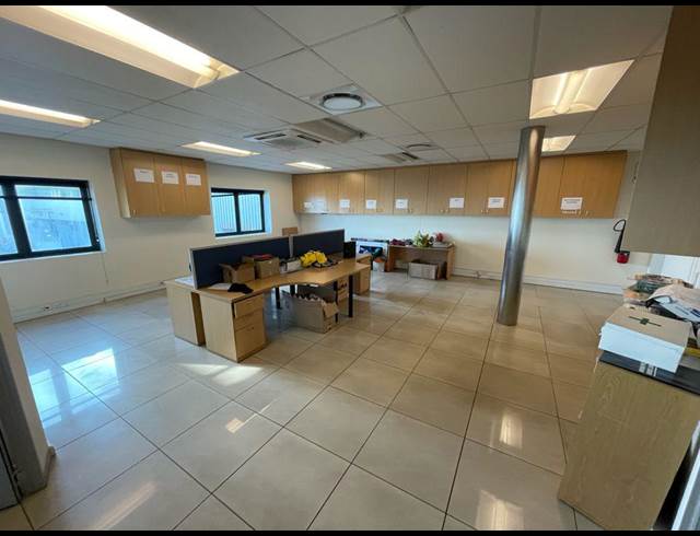 2,070M² WAREHOUSE TO LET IN PAARDEN EILAND