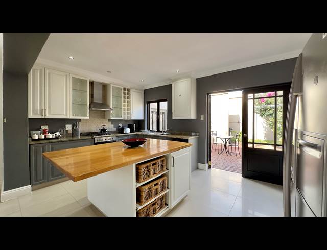 4 BEDROOM HOUSE TO LET IN NORWOOD