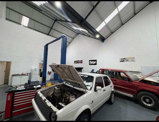 274M² WAREHOUSE TO LET IN FIRGROVE
