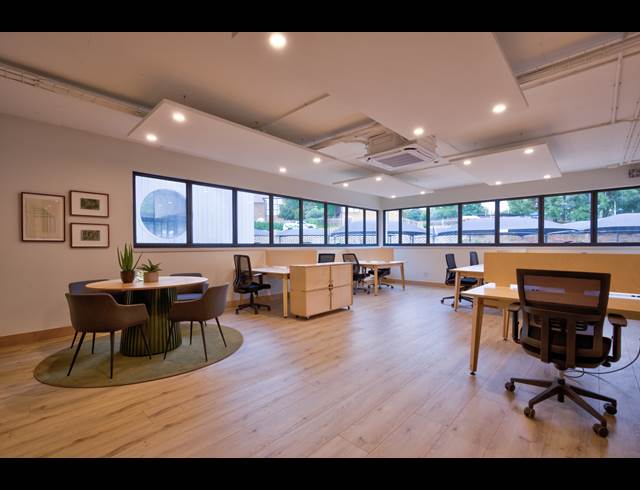 139M² OFFICE TO LET IN HALFWAY HOUSE