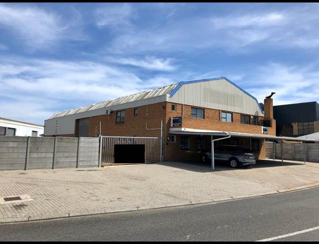 800M² WAREHOUSE TO LET IN STIKLAND INDUSTRIAL