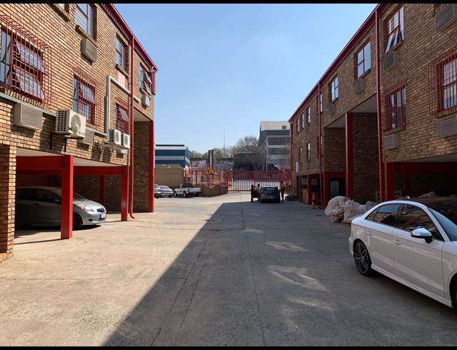 578M² WAREHOUSE RENTED IN STRIJDOMPARK