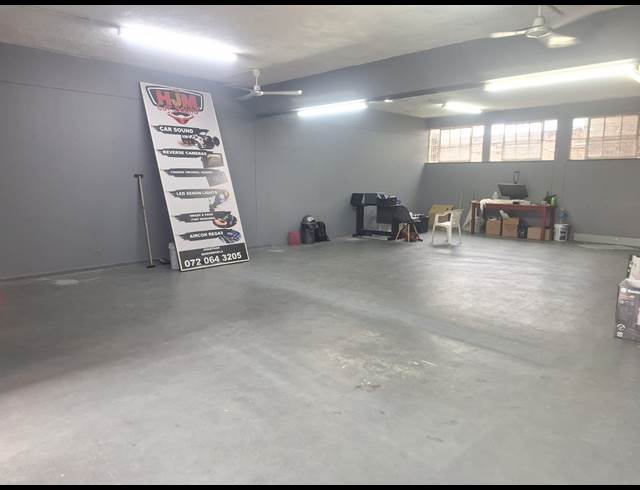 185M² OFFICE TO LET IN NELSPRUIT CENTRAL