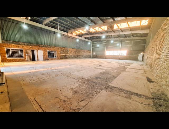 612M² INDUSTRIAL YARD TO LET IN MEYDUSTRIA