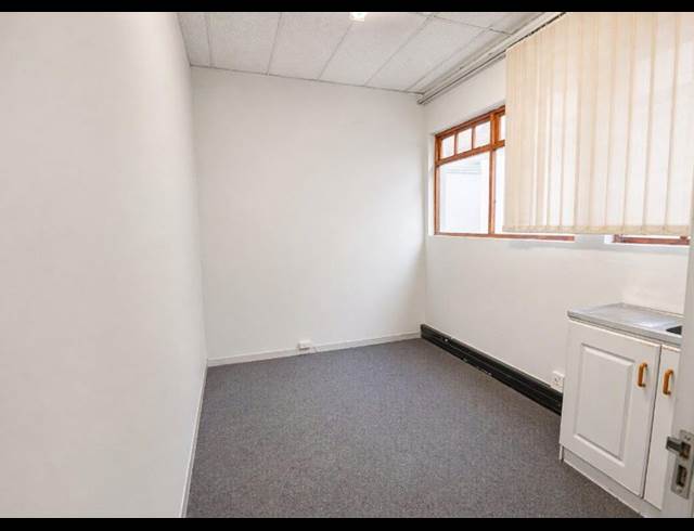 214M² BUSINESS CENTRE TO LET IN NELSPRUIT CENTRAL