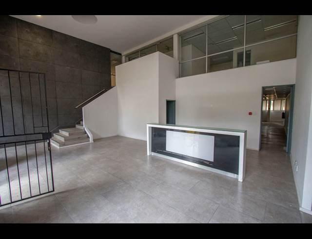 1,578M² OFFICE TO LET IN HALFWAY HOUSE