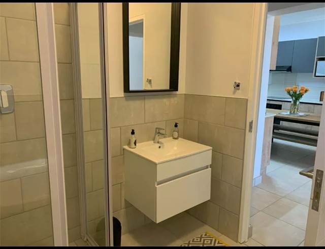 2 bed property to rent in VREDEKLOOF HEIGHTS