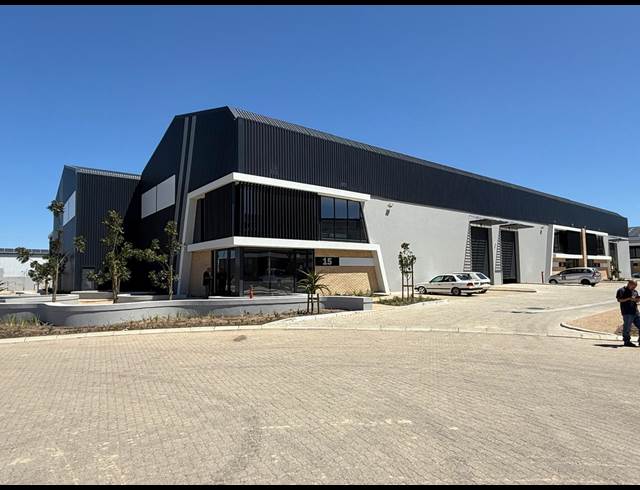 870M² WAREHOUSE TO LET IN STIKLAND INDUSTRIAL
