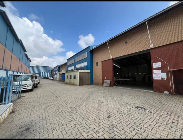 6,035M² WAREHOUSE TO LET IN ROOIHUISKRAAL