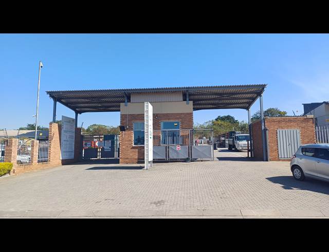 5,054M² INDUSTRIAL YARD TO LET IN RIVERSIDE PARK