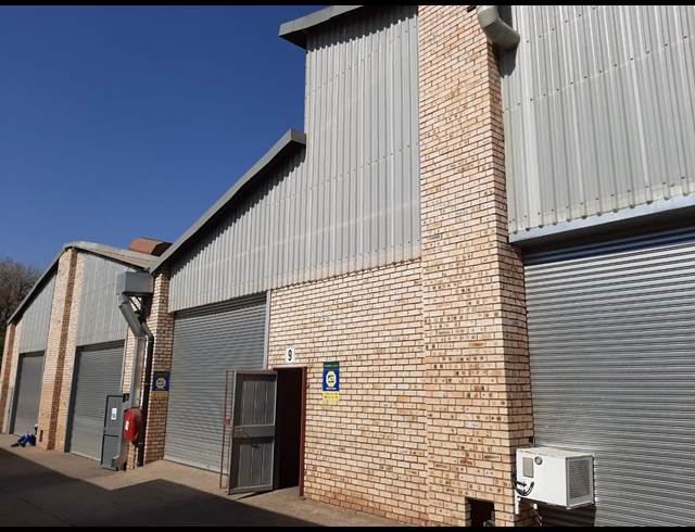 272M² WAREHOUSE RENTED IN WADEVILLE