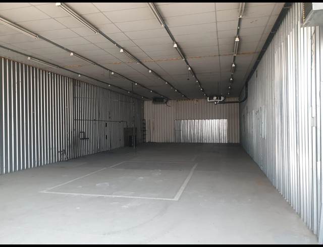 239M² WAREHOUSE TO LET IN ISANDO