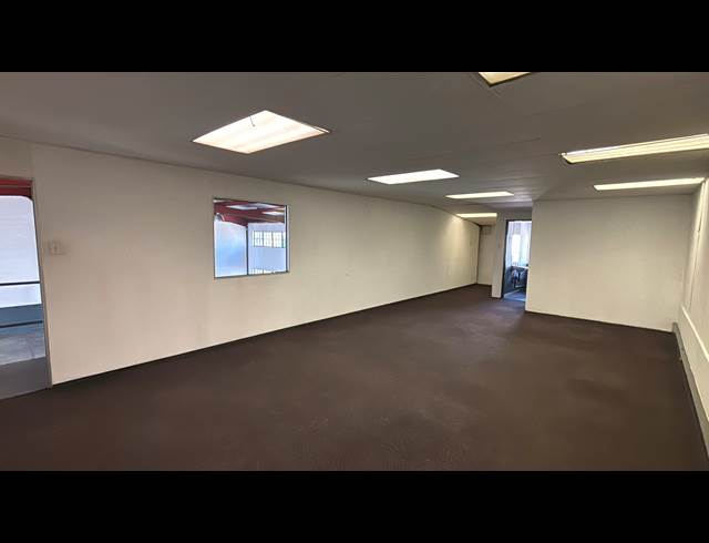 448M² WAREHOUSE TO LET IN RUSTIVIA