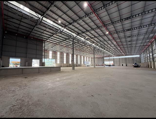 5,478M² WAREHOUSE TO LET IN CONGELLA
