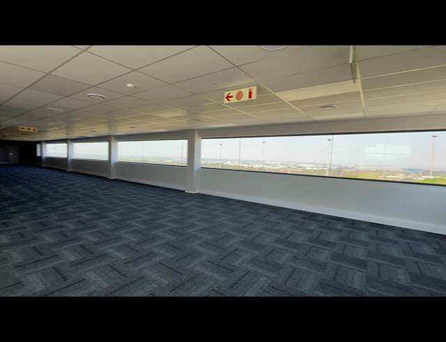 4,631M² WAREHOUSE TO LET IN AIRPORT PARK